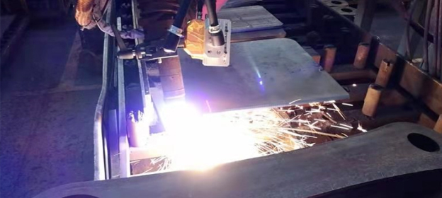 英萊激光視覺(jué)焊縫跟蹤系統(tǒng)，優(yōu)化過(guò)程、提升精度、打造等離子切割新方案!